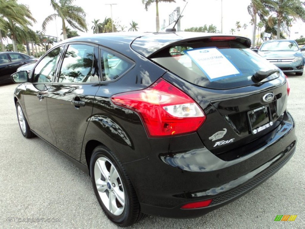 2012 Focus SE Sport 5-Door - Black / Two-Tone Sport photo #9