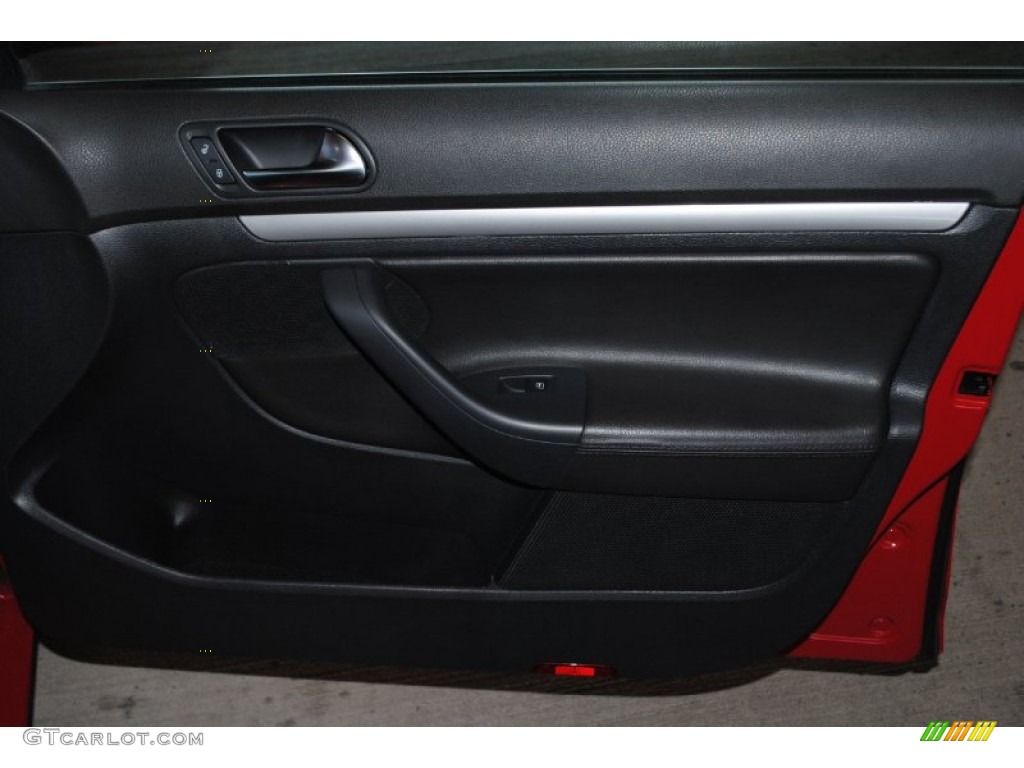 2010 Jetta Limited Edition Sedan - Salsa Red / Titan Black photo #39