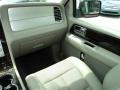 2010 White Platinum Metallic Tri-Coat Lincoln Navigator   photo #29