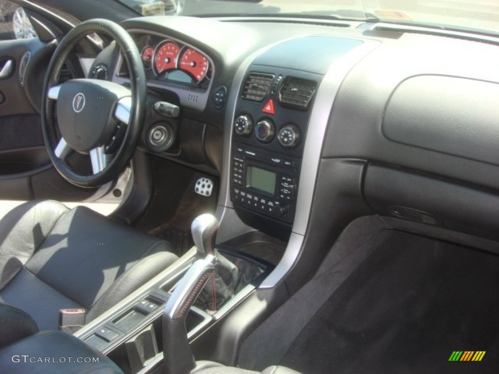 2004 GTO Coupe - Quicksilver Metallic / Black photo #12