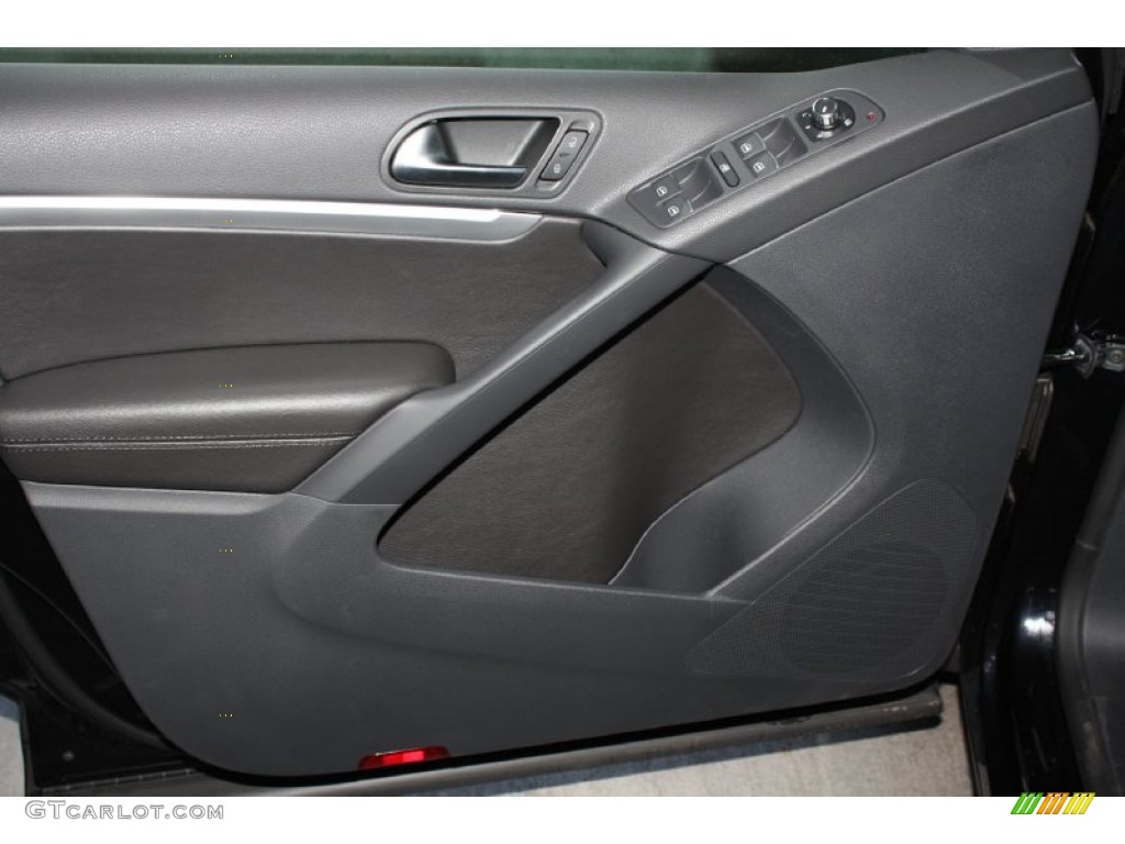 2013 Volkswagen Tiguan SEL Black Door Panel Photo #79718789
