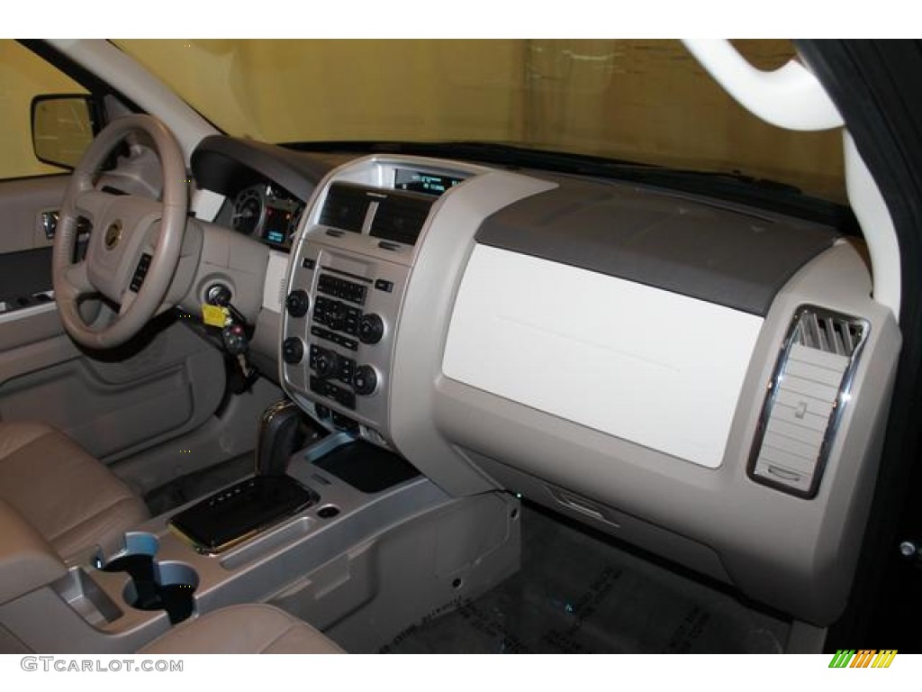 2009 Mercury Mariner V6 Premier 4WD Dashboard Photos