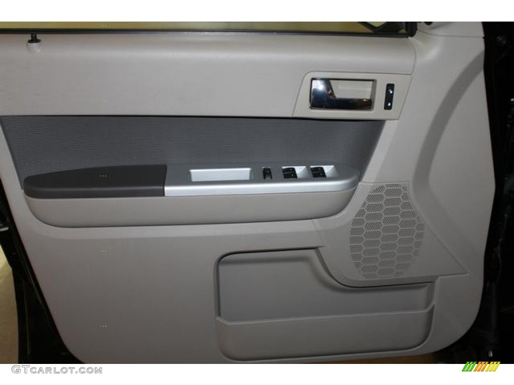2009 Mercury Mariner V6 Premier 4WD Stone Door Panel Photo #79720048