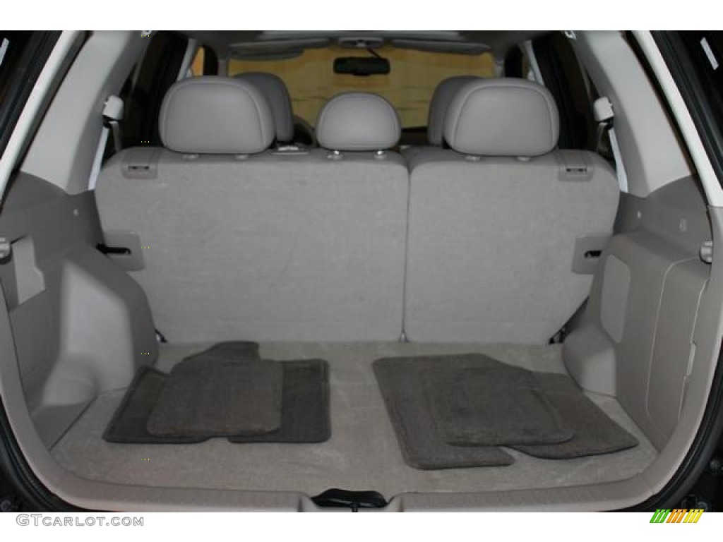 2009 Mercury Mariner V6 Premier 4WD Trunk Photos