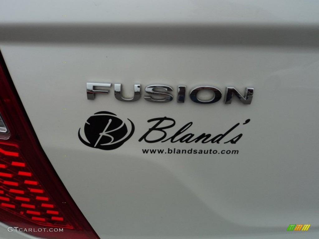 2011 Fusion SEL - White Suede / Charcoal Black photo #26