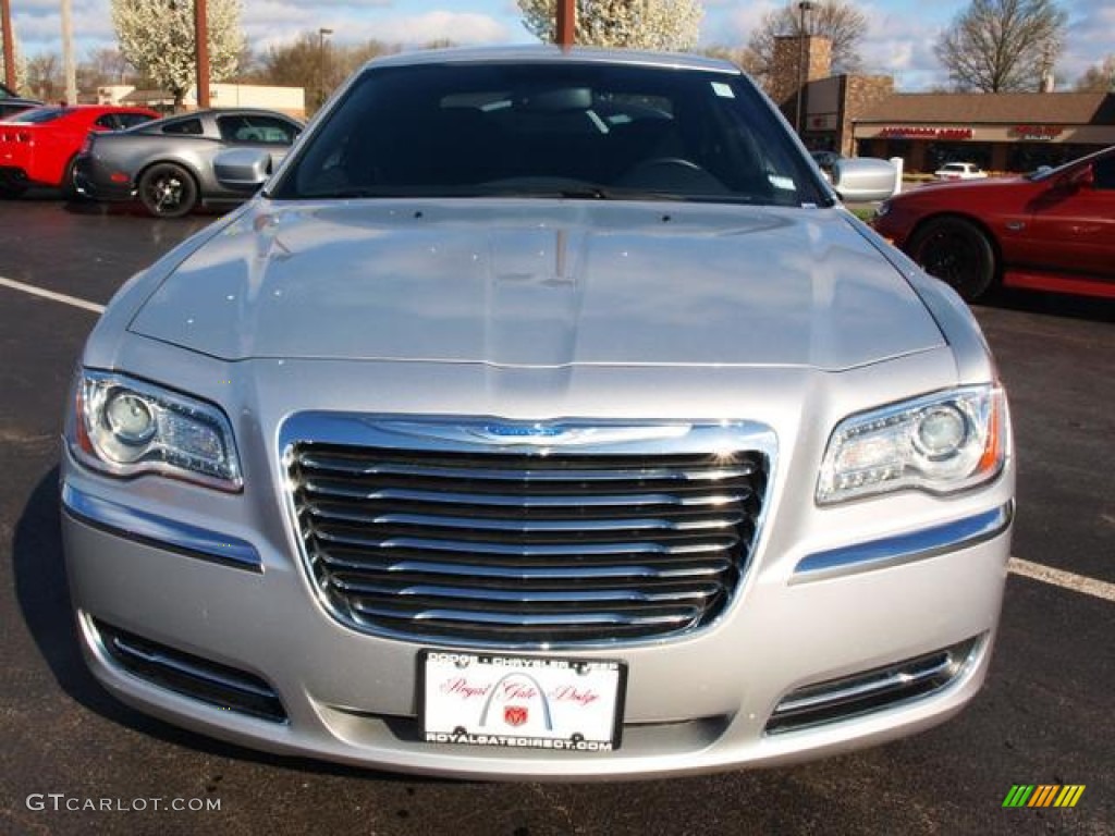2012 300  - Bright Silver Metallic / Black photo #8