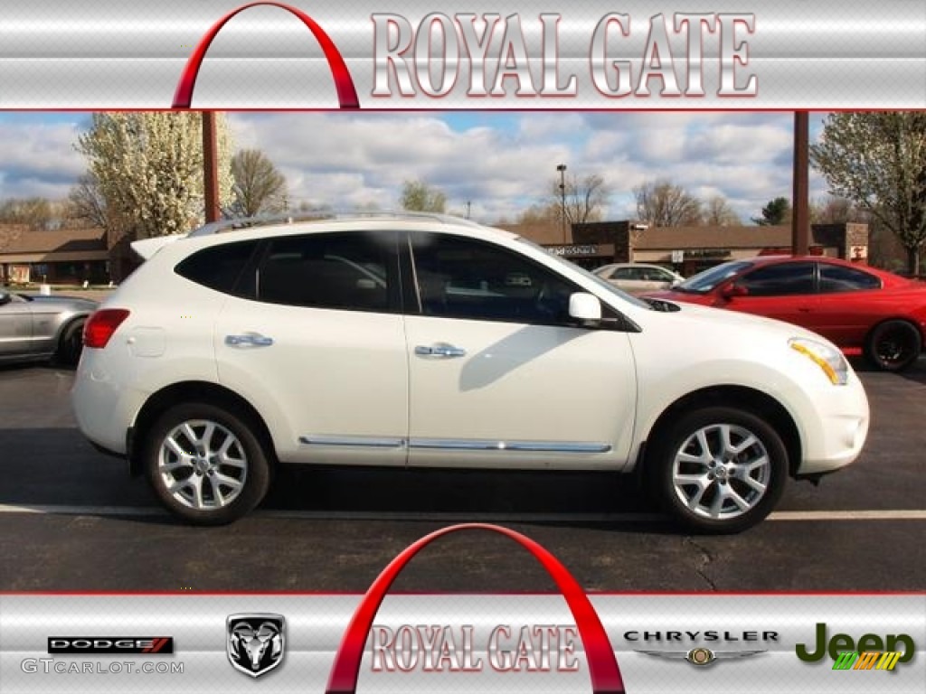 Pearl White Nissan Rogue