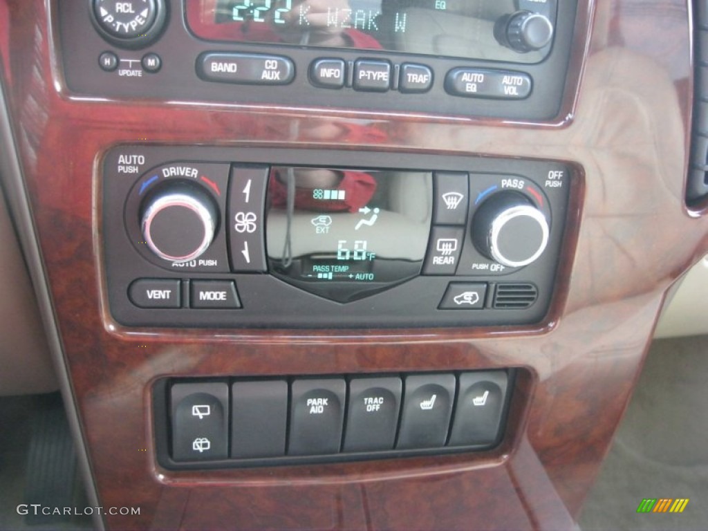 2007 Buick Rendezvous CXL Controls Photos
