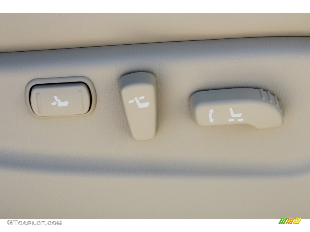 2013 Infiniti QX 56 Controls Photo #79735569