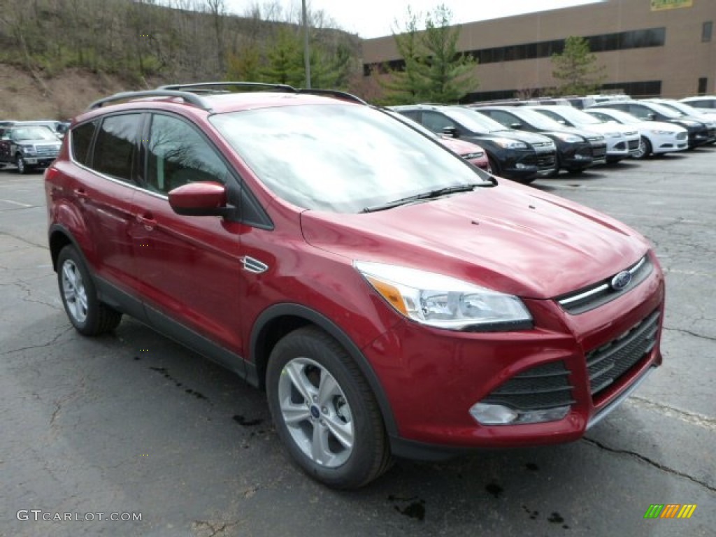 2013 Escape SE 2.0L EcoBoost 4WD - Ruby Red Metallic / Charcoal Black photo #1