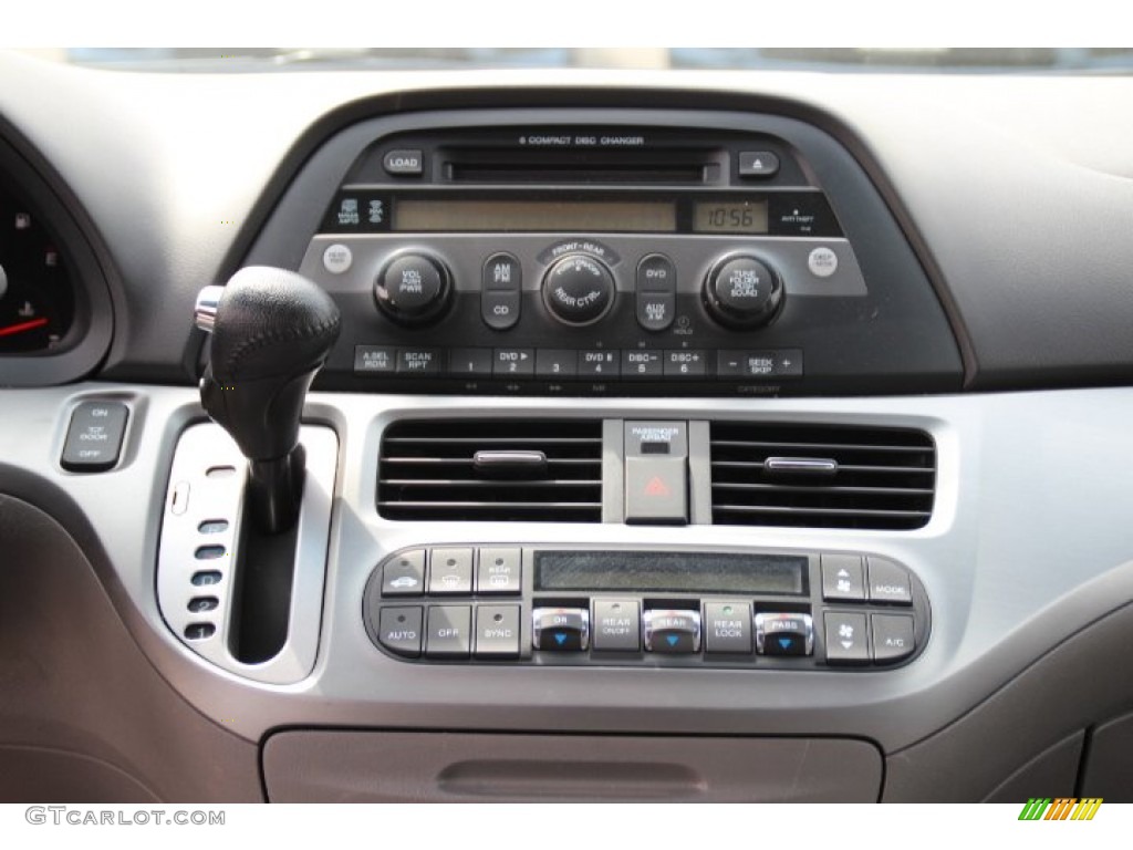 2010 Honda Odyssey EX-L Controls Photo #79736566