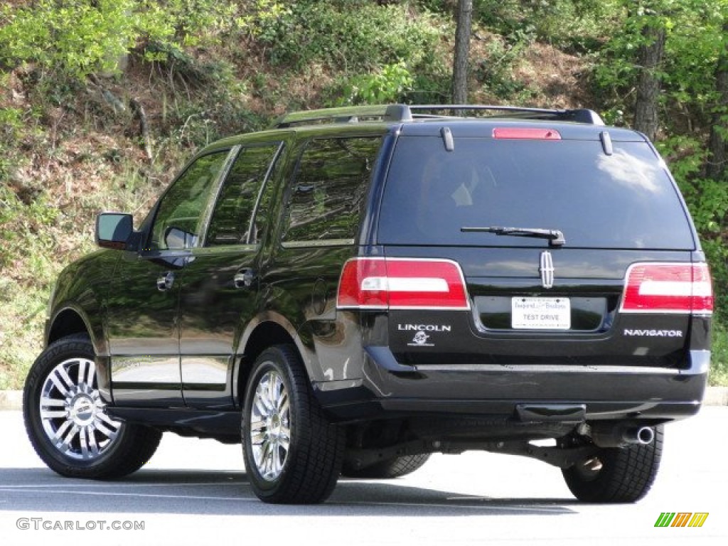 2008 Navigator Luxury - Black / Stone photo #25