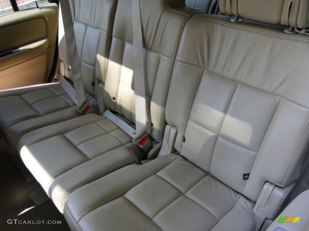 2008 Lincoln Navigator Luxury Rear Seat Photo #79739122