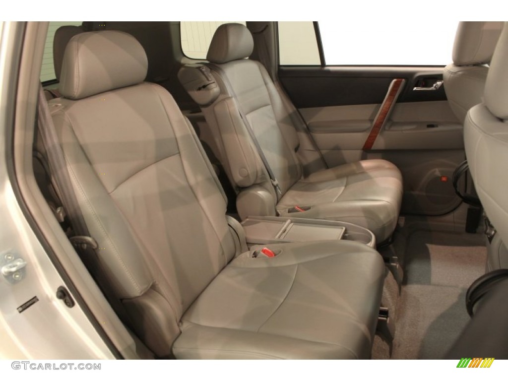 2008 Toyota Highlander Limited 4WD Rear Seat Photos
