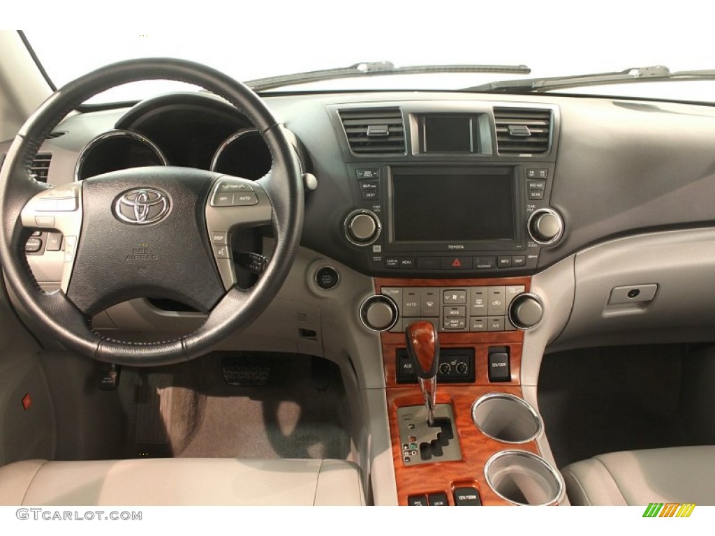 2008 Toyota Highlander Limited 4WD Dashboard Photos