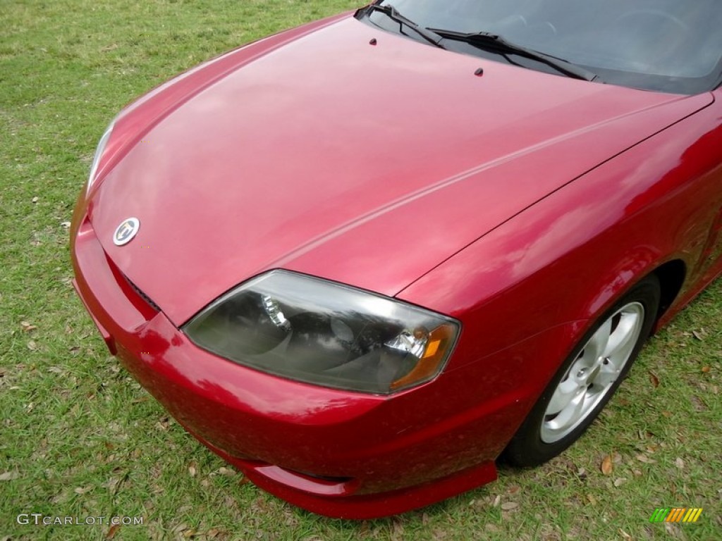 2006 Tiburon Tuscani - Electric Red / Black photo #25