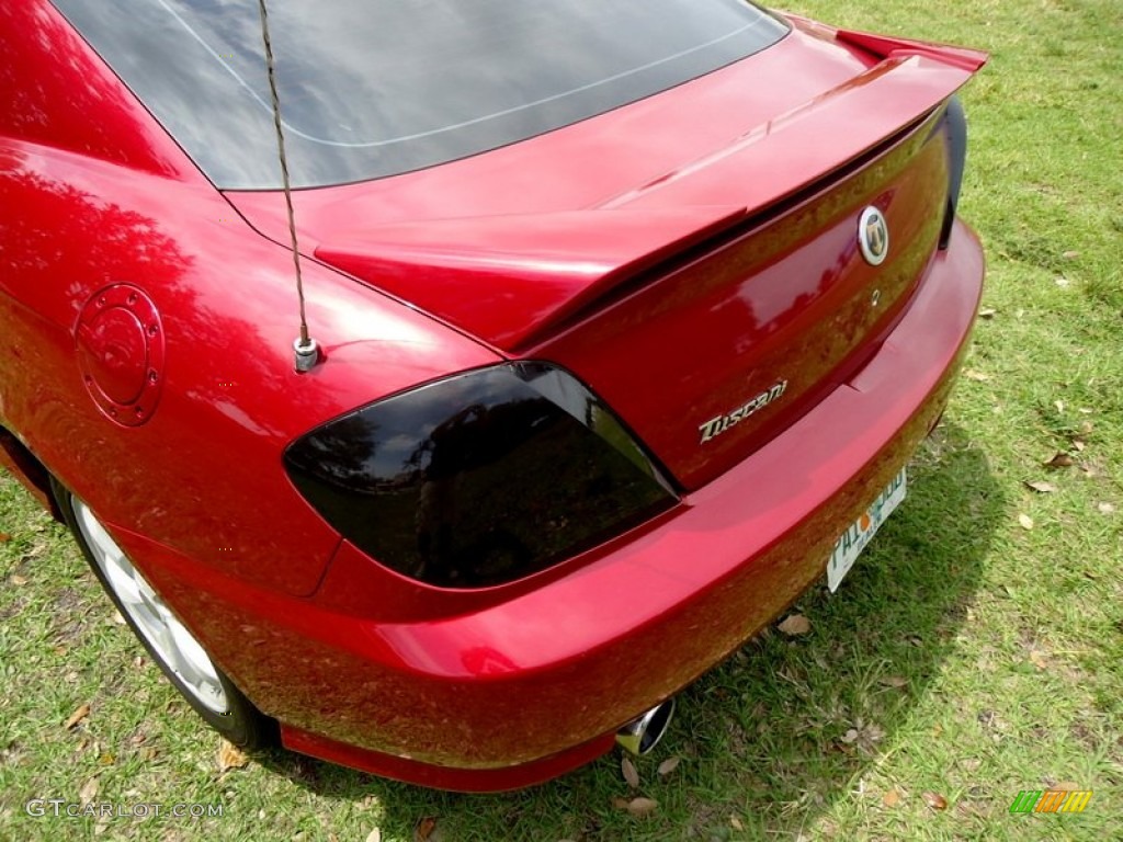 2006 Tiburon Tuscani - Electric Red / Black photo #38