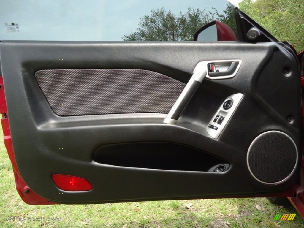 2006 Tiburon Tuscani - Electric Red / Black photo #52