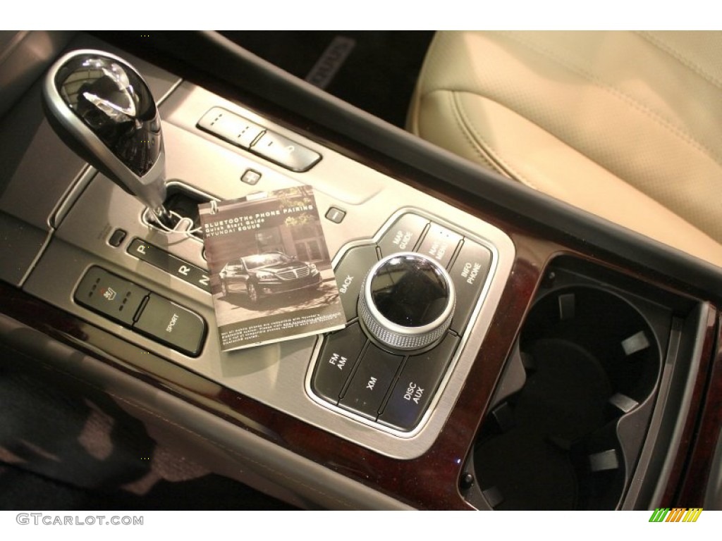 2012 Hyundai Equus Signature Controls Photo #79743846