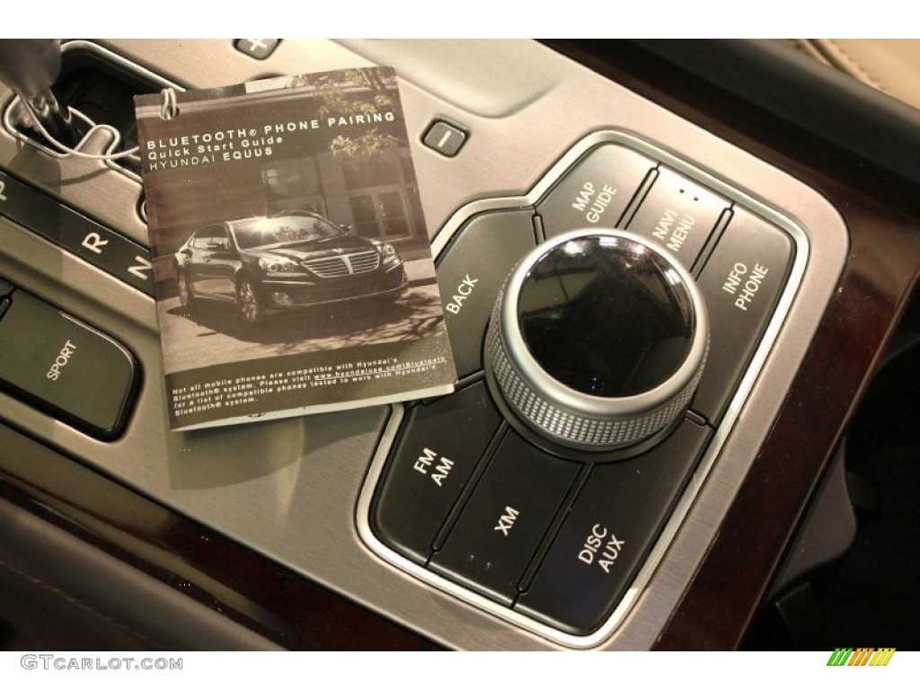 2012 Hyundai Equus Signature Controls Photo #79743862