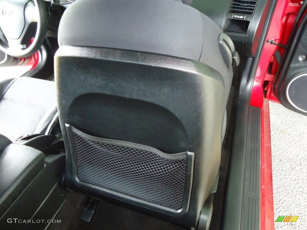 2006 Tiburon Tuscani - Electric Red / Black photo #67