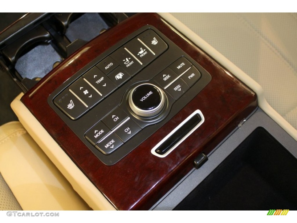 2012 Hyundai Equus Signature Controls Photo #79744129