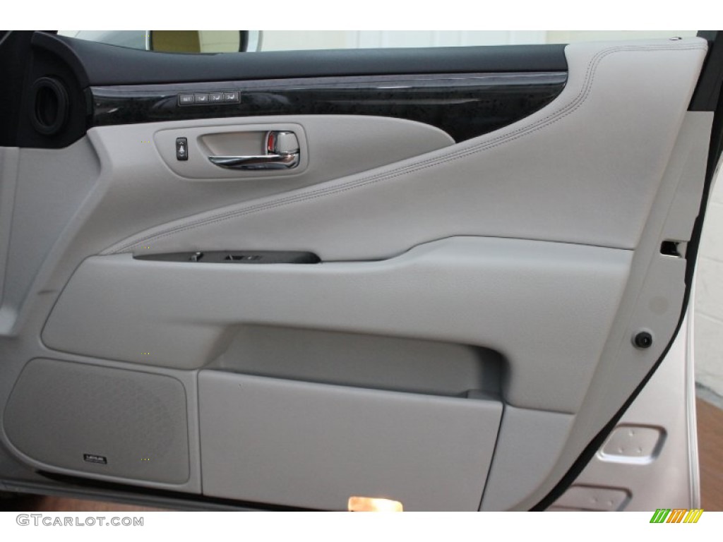 2011 Lexus LS 460 Light Gray Door Panel Photo #79744854