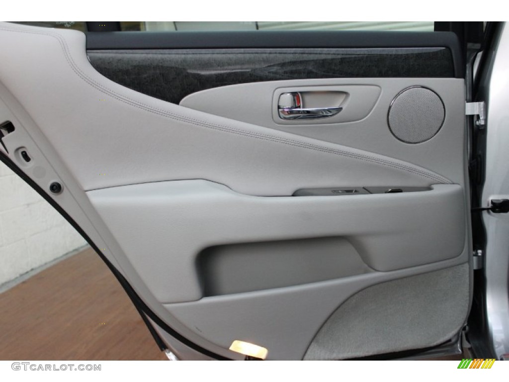 2011 Lexus LS 460 Light Gray Door Panel Photo #79744873