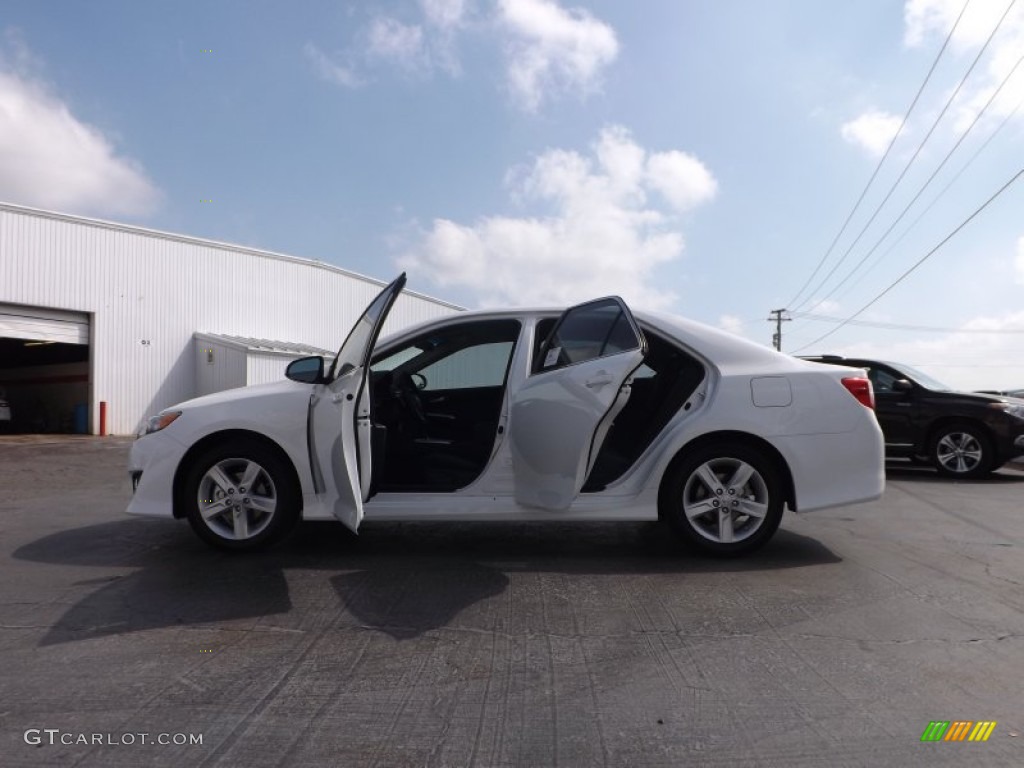 2013 Camry SE - Super White / Black photo #5