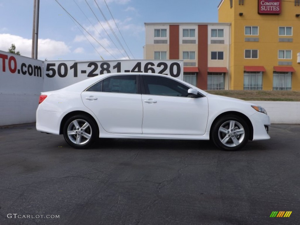 2013 Camry SE - Super White / Black photo #9