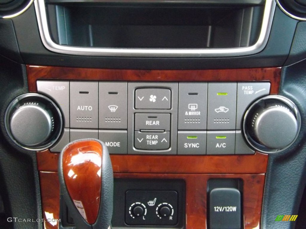 2013 Toyota Highlander Limited Controls Photo #79748519