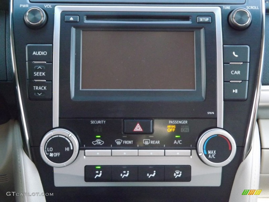 2013 Camry L - Attitude Black Metallic / Ivory photo #12