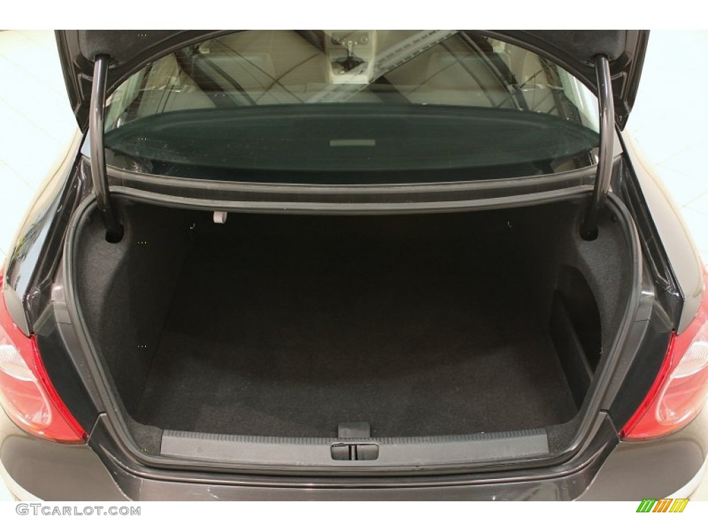 2010 Volkswagen CC Luxury Trunk Photo #79749178