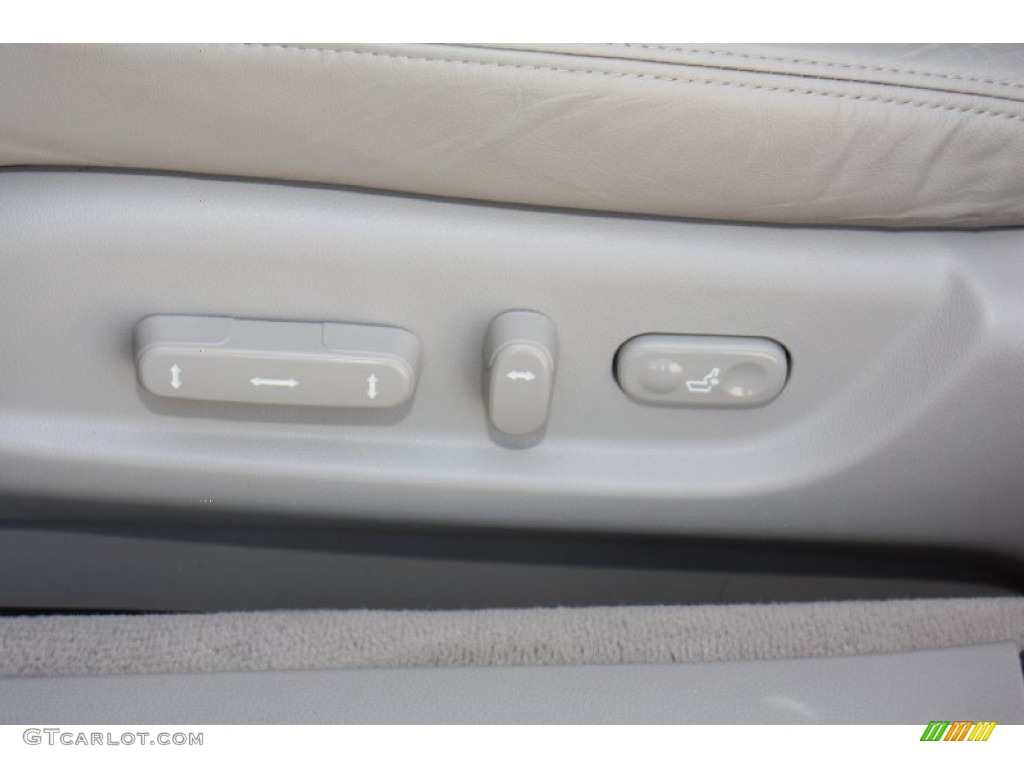 2010 RL Technology - Silver Jade Metallic / Taupe Gray photo #18
