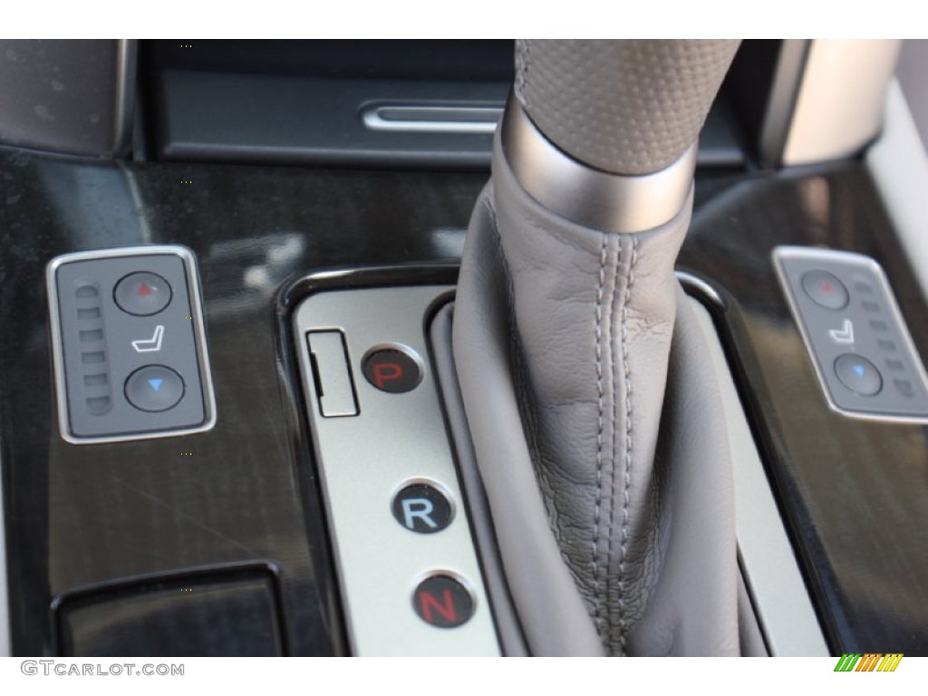 2010 RL Technology - Silver Jade Metallic / Taupe Gray photo #27