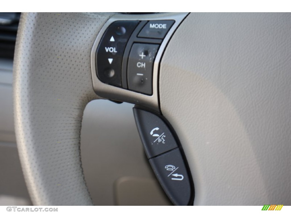 2010 RL Technology - Silver Jade Metallic / Taupe Gray photo #29