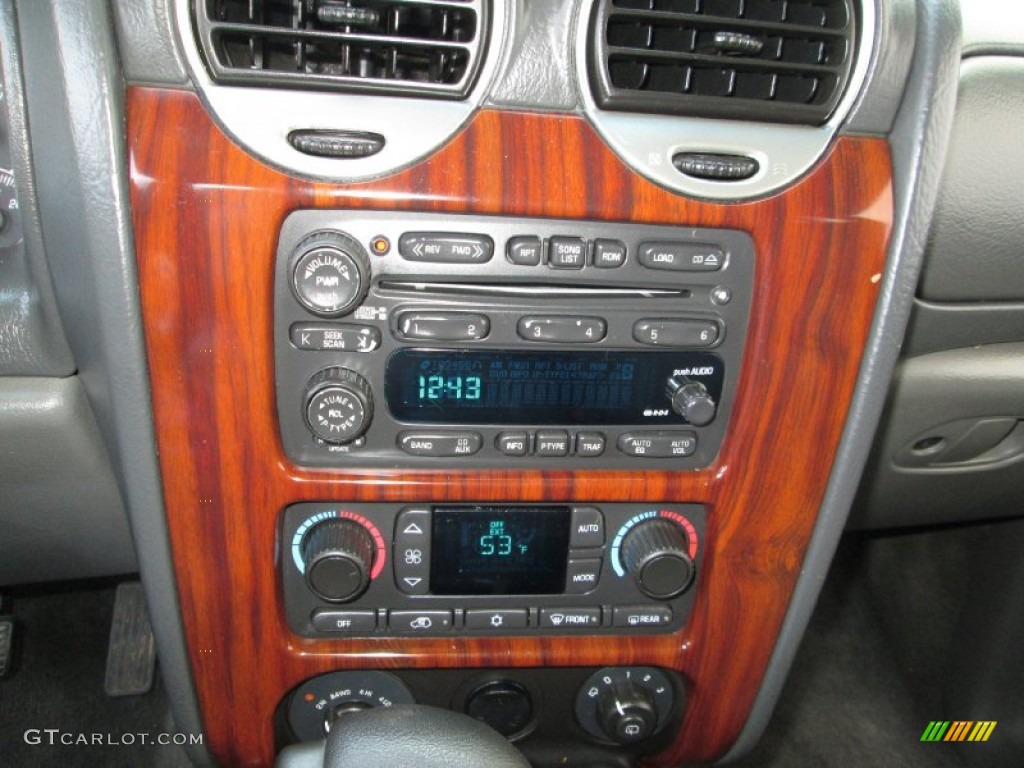 2004 GMC Envoy XL SLT 4x4 Controls Photo #79751495