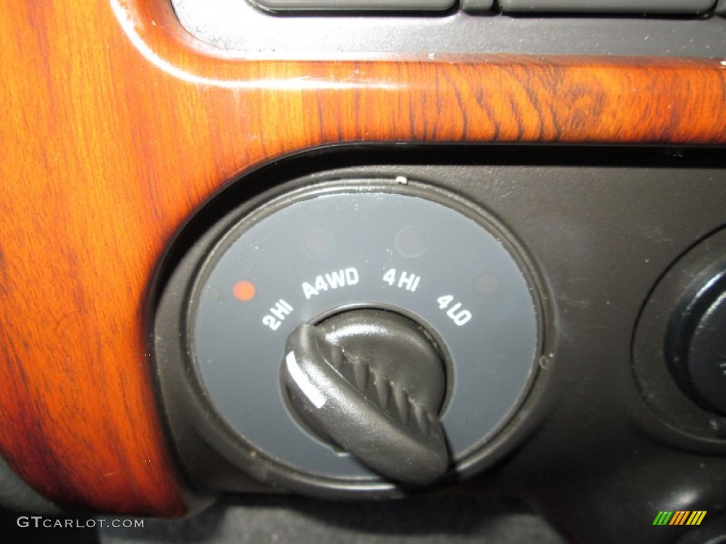 2004 GMC Envoy XL SLT 4x4 Controls Photo #79751519