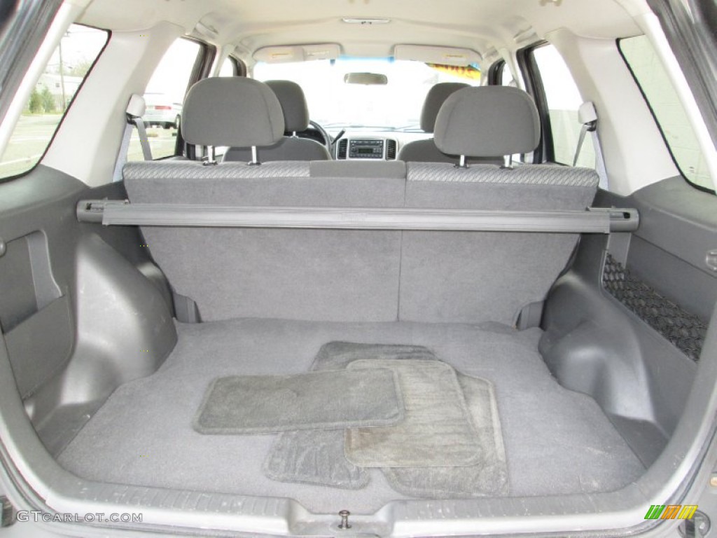 2004 Ford Escape XLT V6 4WD Trunk Photos