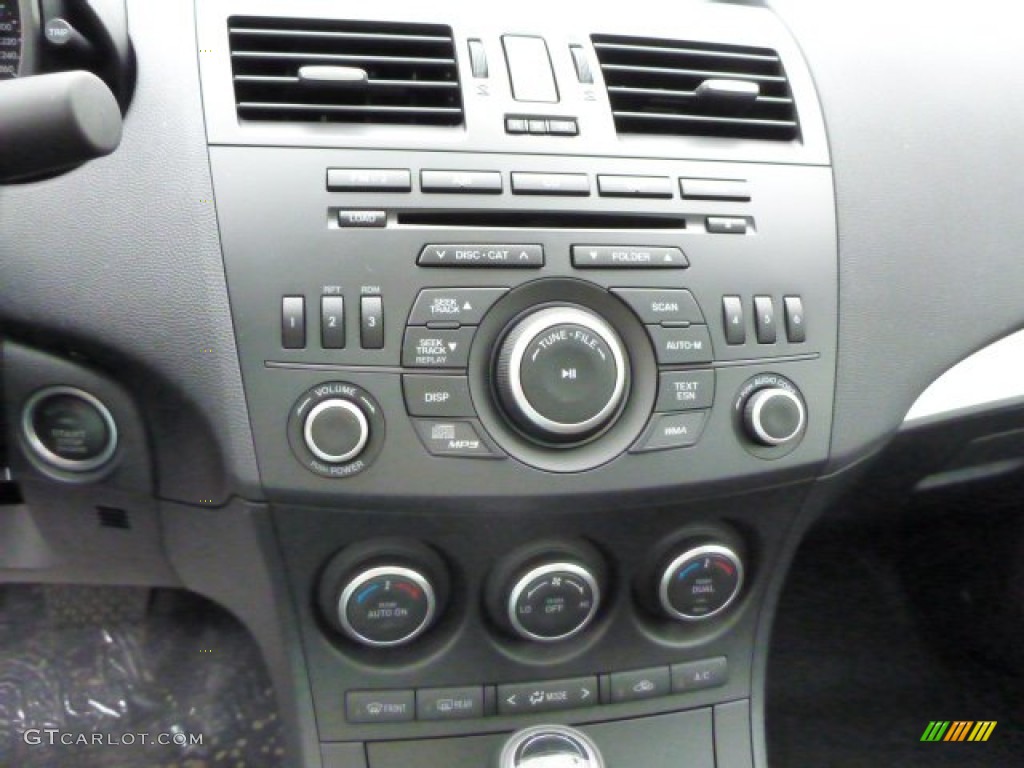 2013 Mazda MAZDA3 i Touring 4 Door Controls Photo #79753562