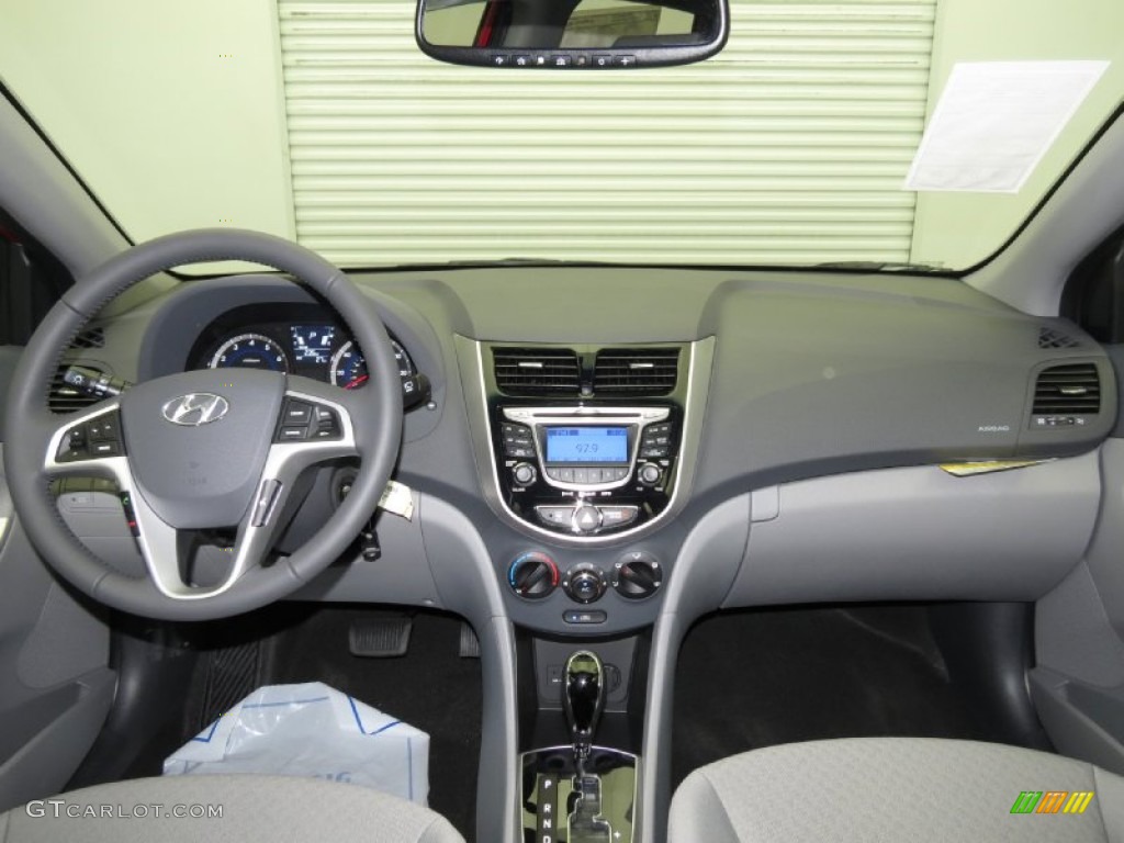 2013 Hyundai Accent SE 5 Door Gray Dashboard Photo #79754133