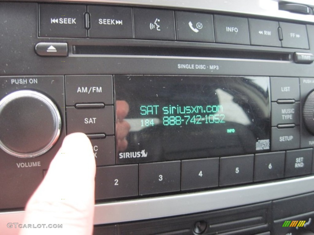 2009 Chrysler 300 Touring Audio System Photos