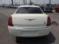 Cool Vanilla - 300 C HEMI Photo No. 3