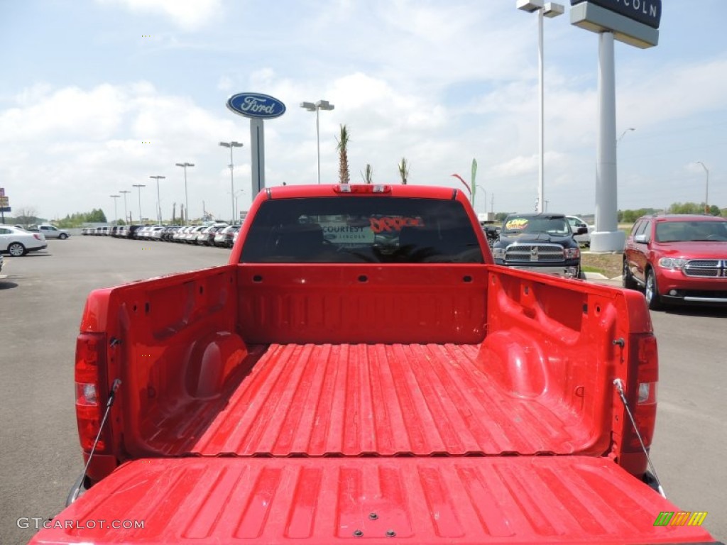 2010 Silverado 1500 LS Crew Cab - Victory Red / Dark Titanium photo #4