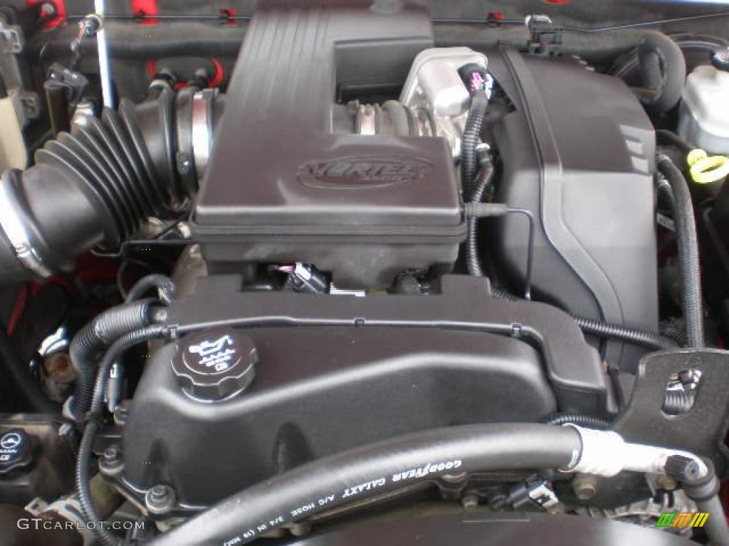 2005 Chevrolet Colorado LS Extended Cab 4x4 Engine Photos