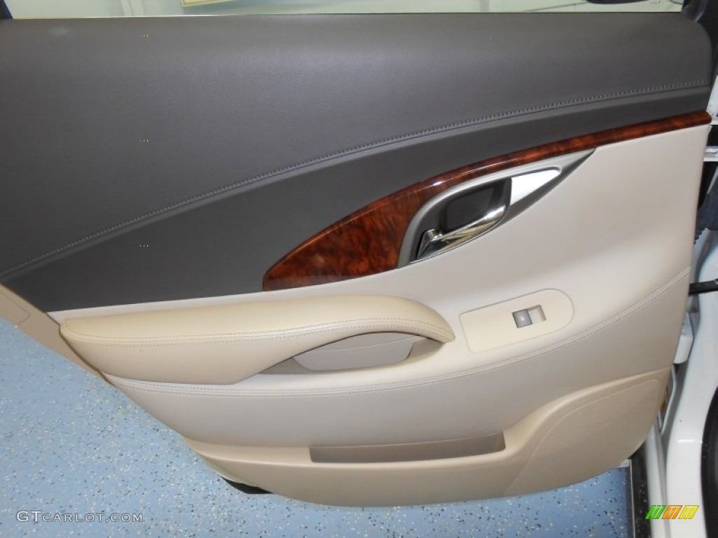 2012 LaCrosse FWD - White Diamond Tricoat / Cashmere photo #17