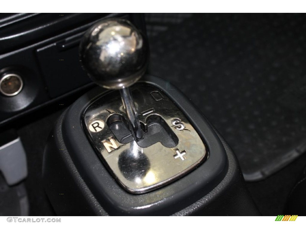 2005 Toyota MR2 Spyder Roadster Transmission Photos