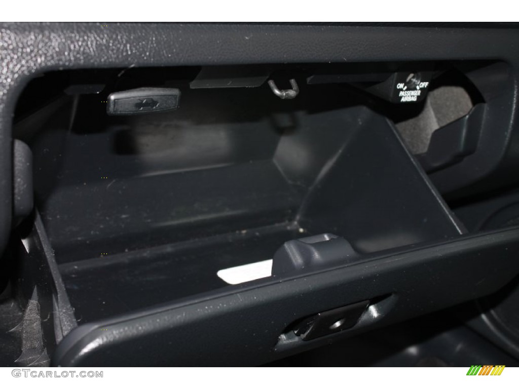2005 MR2 Spyder Roadster - Black / Black photo #25