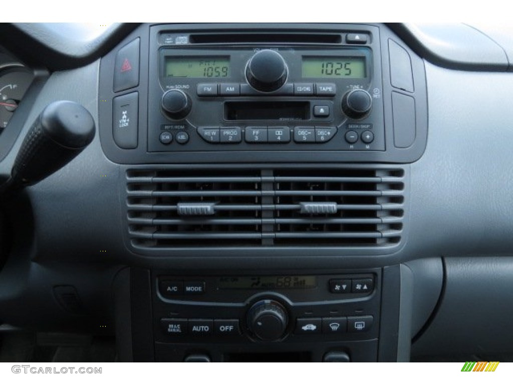 2004 Honda Pilot EX-L 4WD Controls Photo #79766132