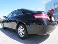 Black - Camry LE Photo No. 3